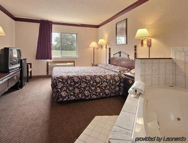 Super 8 By Wyndham Heath/Newark Hotel Quarto foto